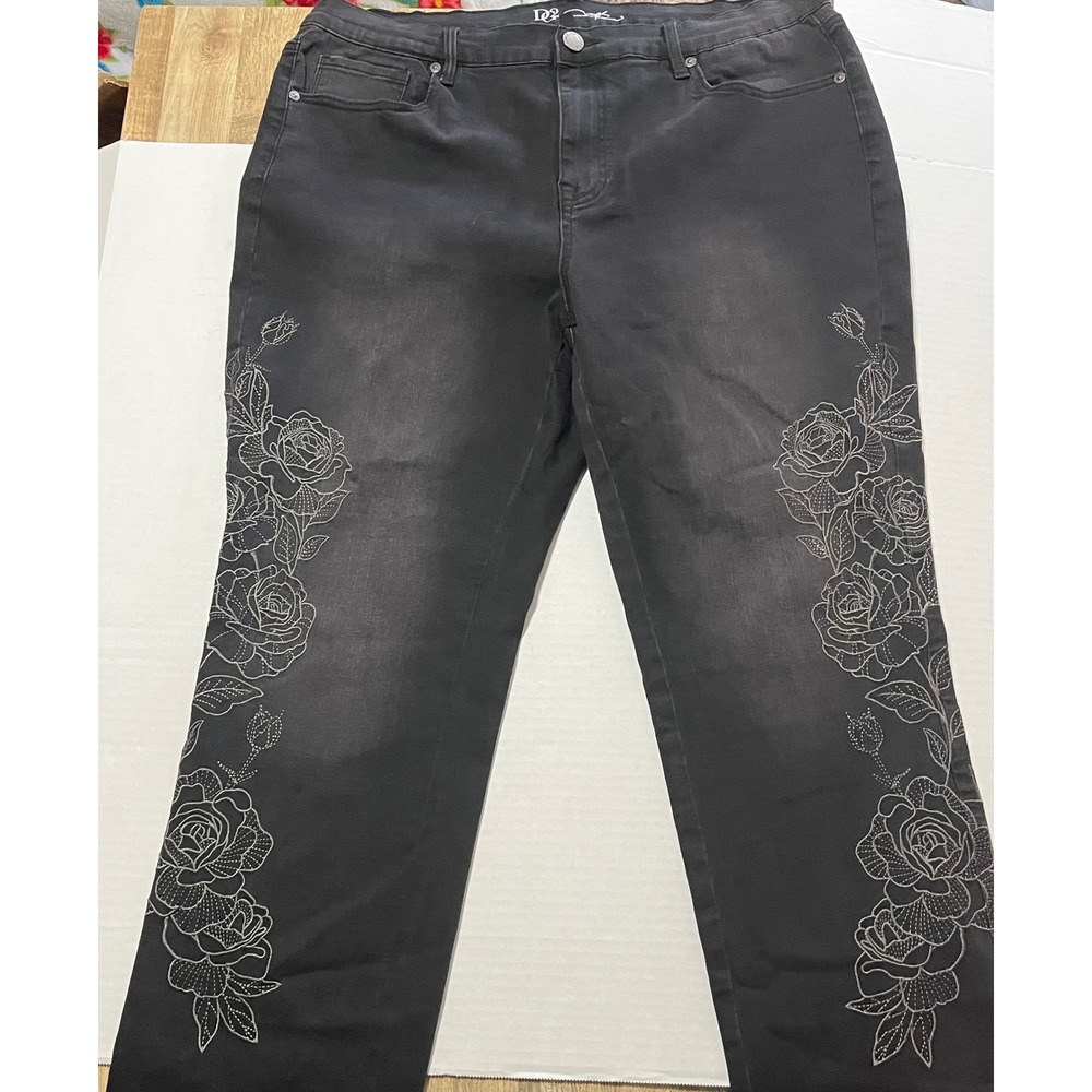 DG2 Diane Gilman Black Rose Embroidered Classic Stretch 16PW Floral Denim Jeans - Picture 5 of 9